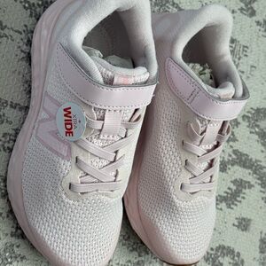 New Balance arishi fresh foam v4 brand new sneakers XTRA WIDE SIZE 12